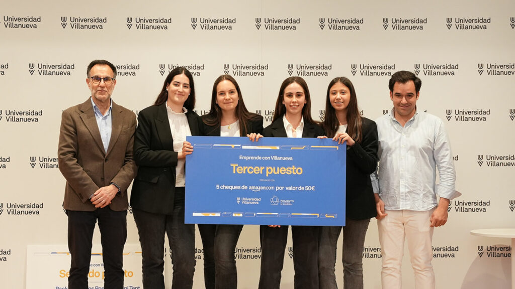 Alumnas del Colegio Altozano ganan el tercer premio del concurso Emprende con Villanueva